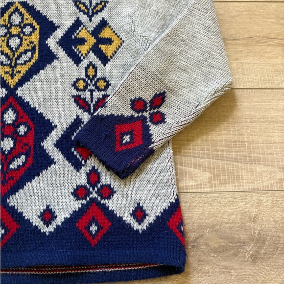 Vintage Gray and Red Nordic Geometric Pattern Wool Sweater - Picture 3 of 8